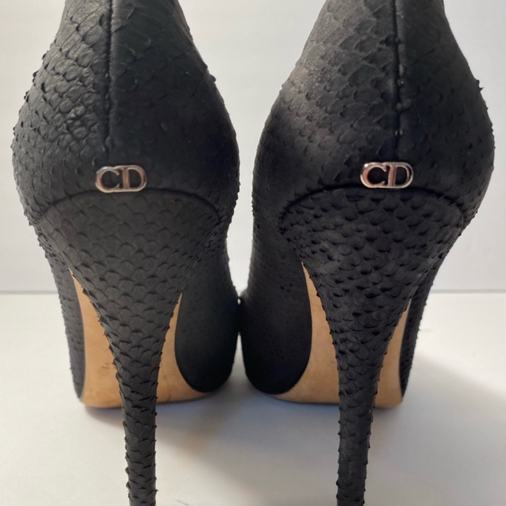 Christian Dior reptile printed heels, Size 7.5. - Picture 3 of 6